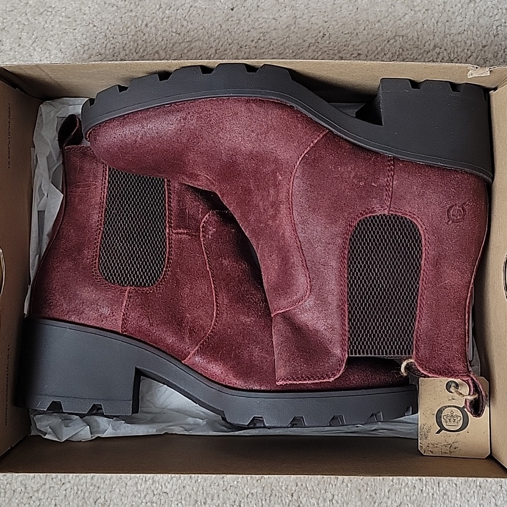 Born Graci Women's Dark Red/Burgundy Distressed Chelsea Boots 9. NIB, NWT
